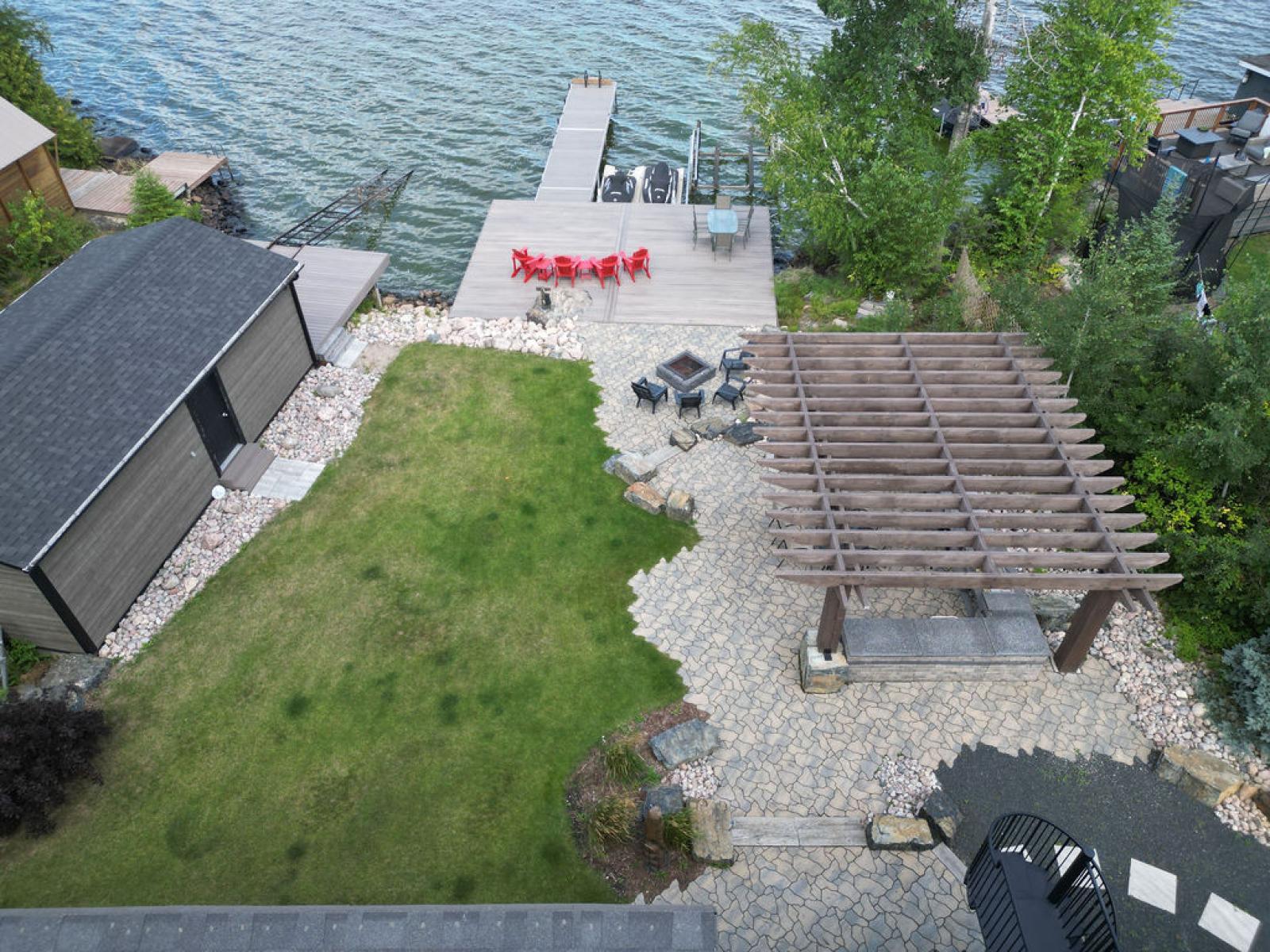 Brereton Lake Block 6 Lot 17 Landscaped Lakeside Yard