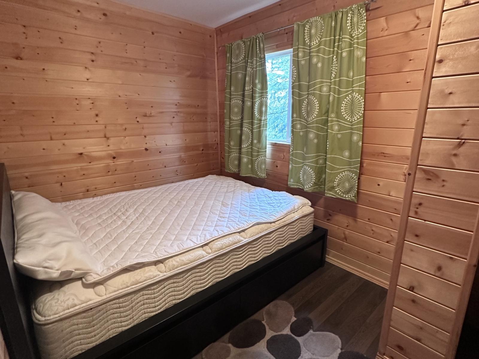 Block 9 Lot 41 Brereton Lake with Water access - Bedroom 3
