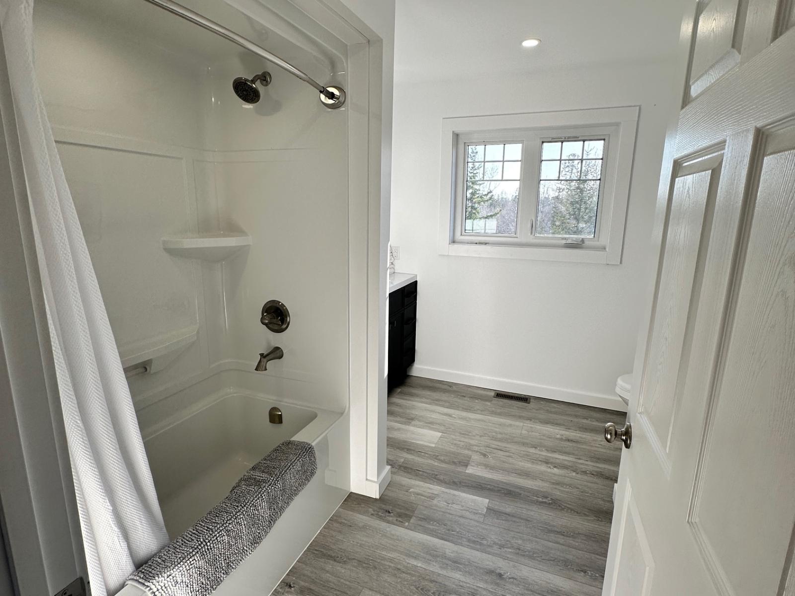 West Hawk Lake Titled Lot Built 2022 - Bathroom