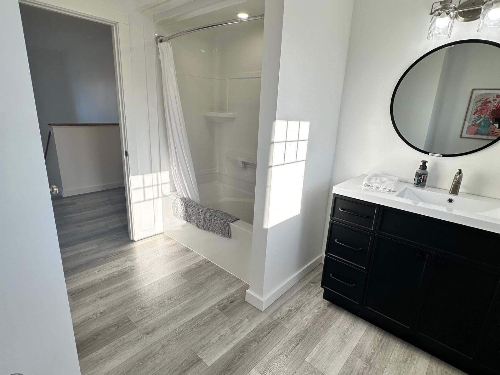 West Hawk Lake Titled Lot Built 2022 - Bathroom