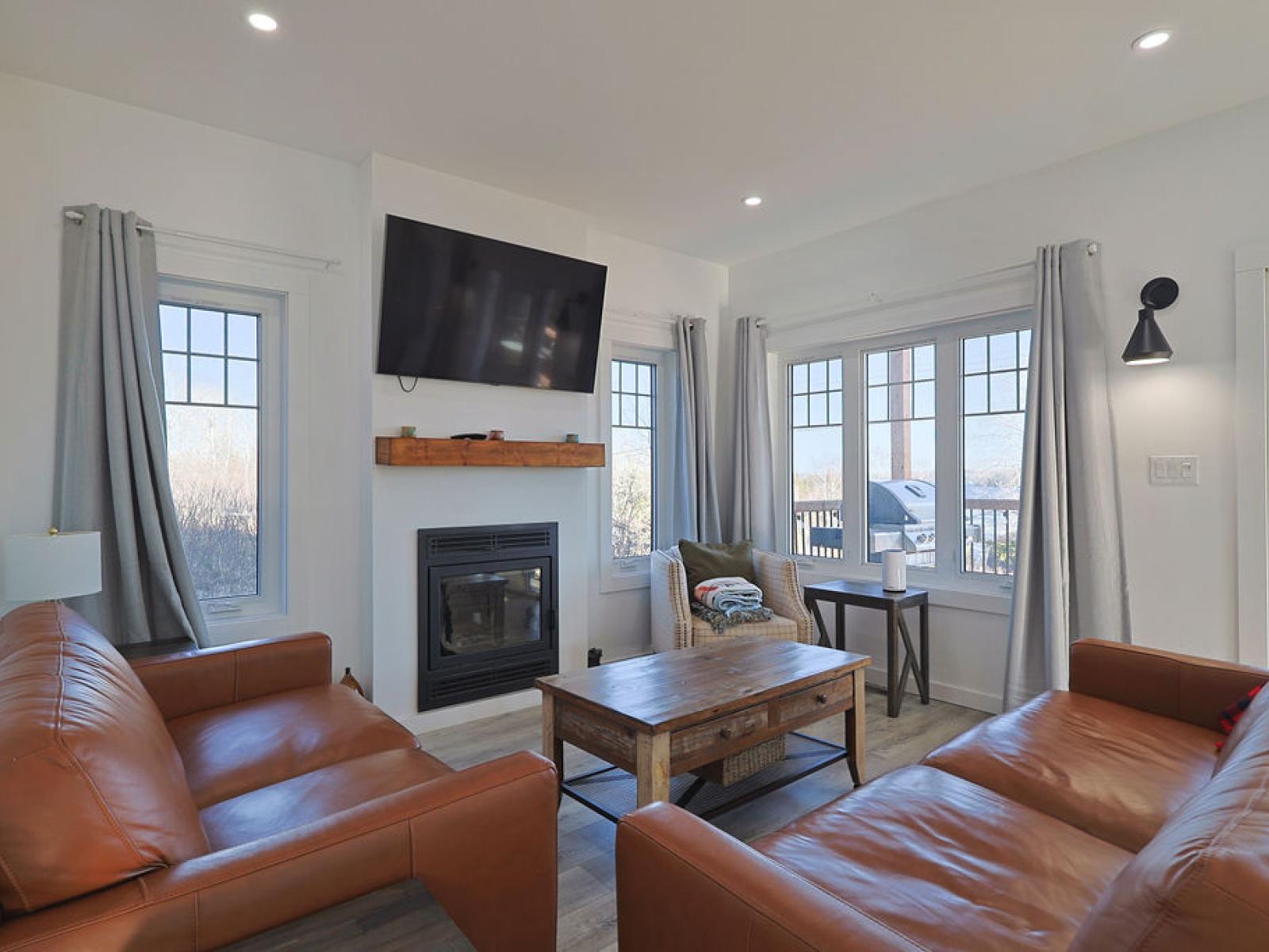 West Hawk Lake Titled Lot Built 2022 - Living Room